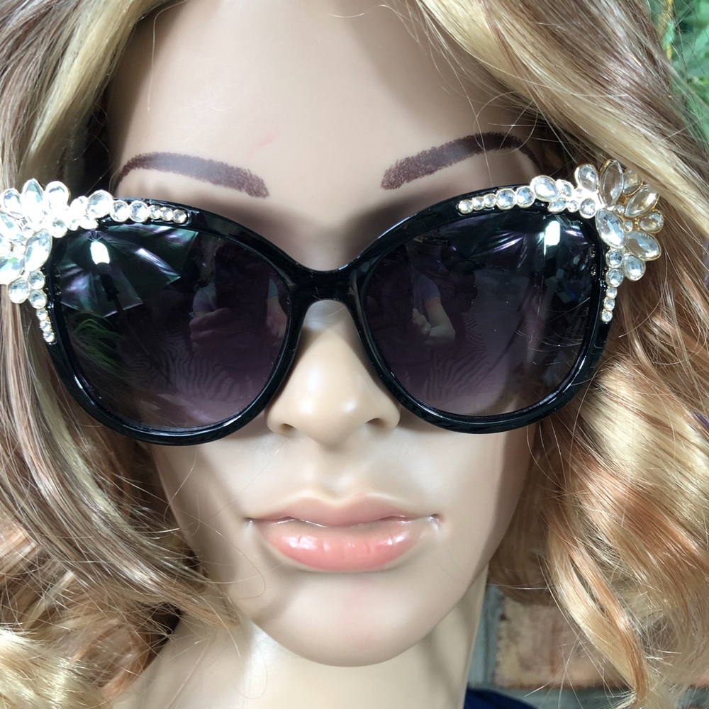 💥Summer Fun Sunglasses.💥